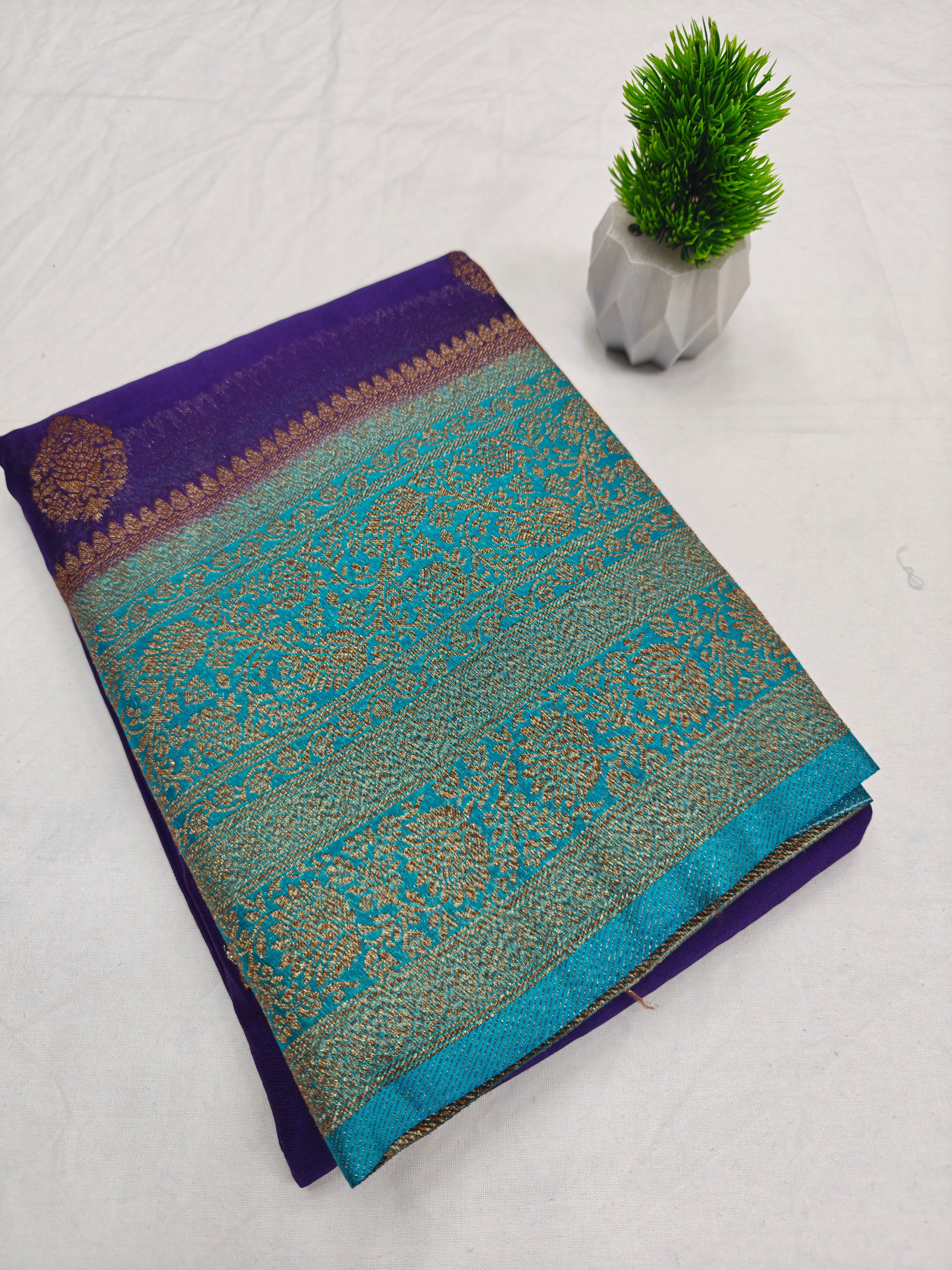 Khaddi Chinnon coco Butta