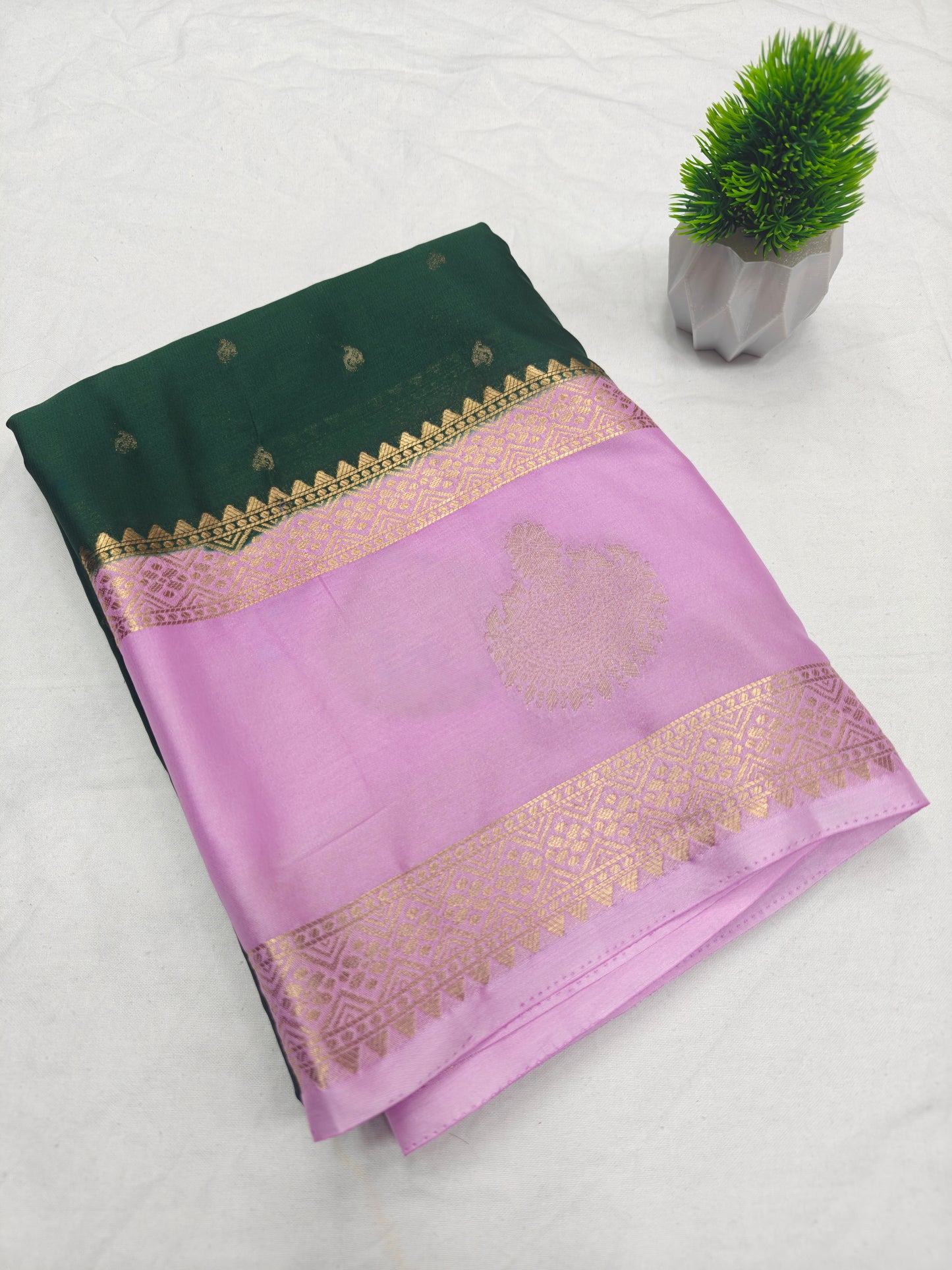 Jumka Contrast Rich Pallu