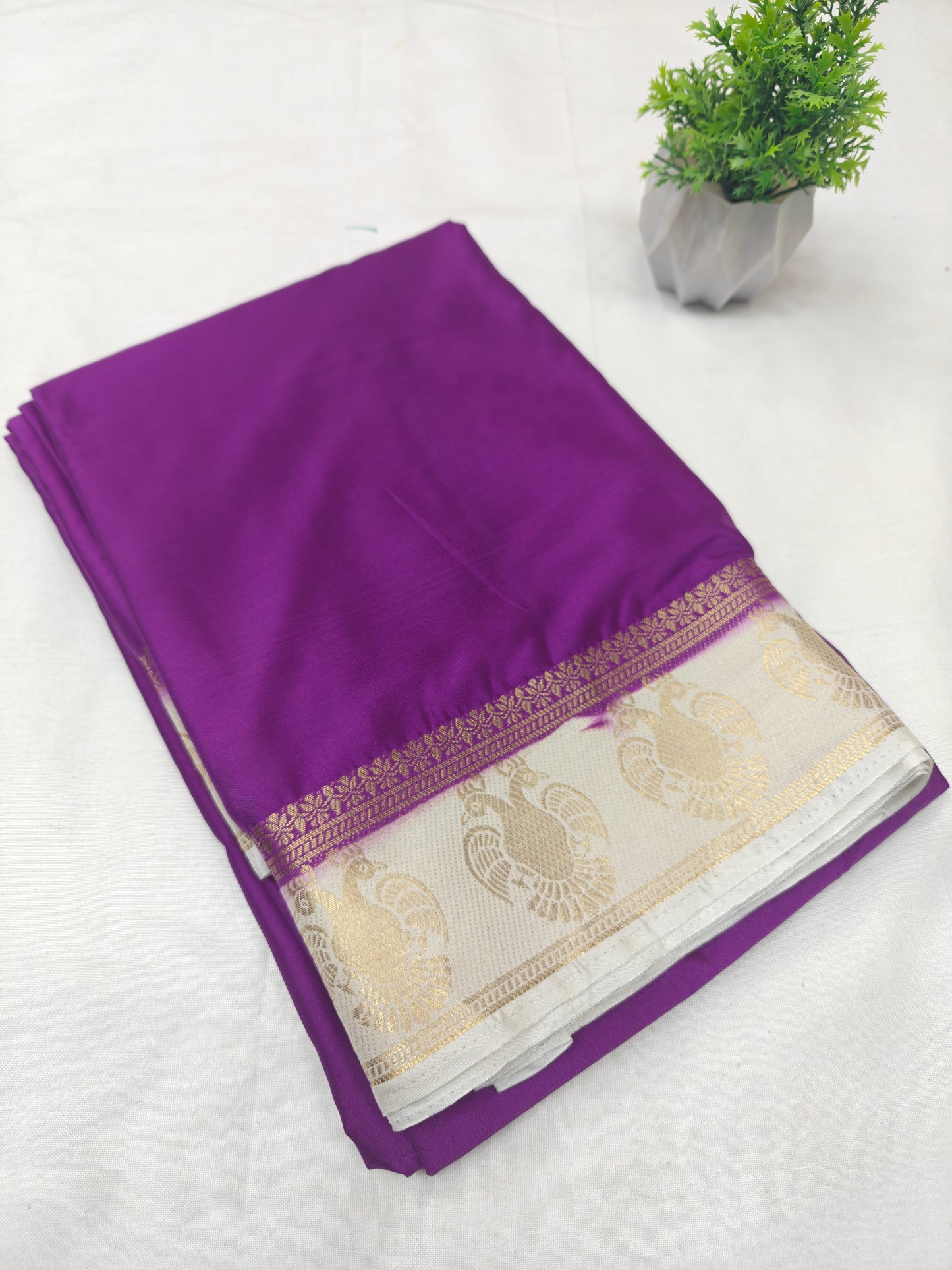 Crepe GandaBerunda Contrast