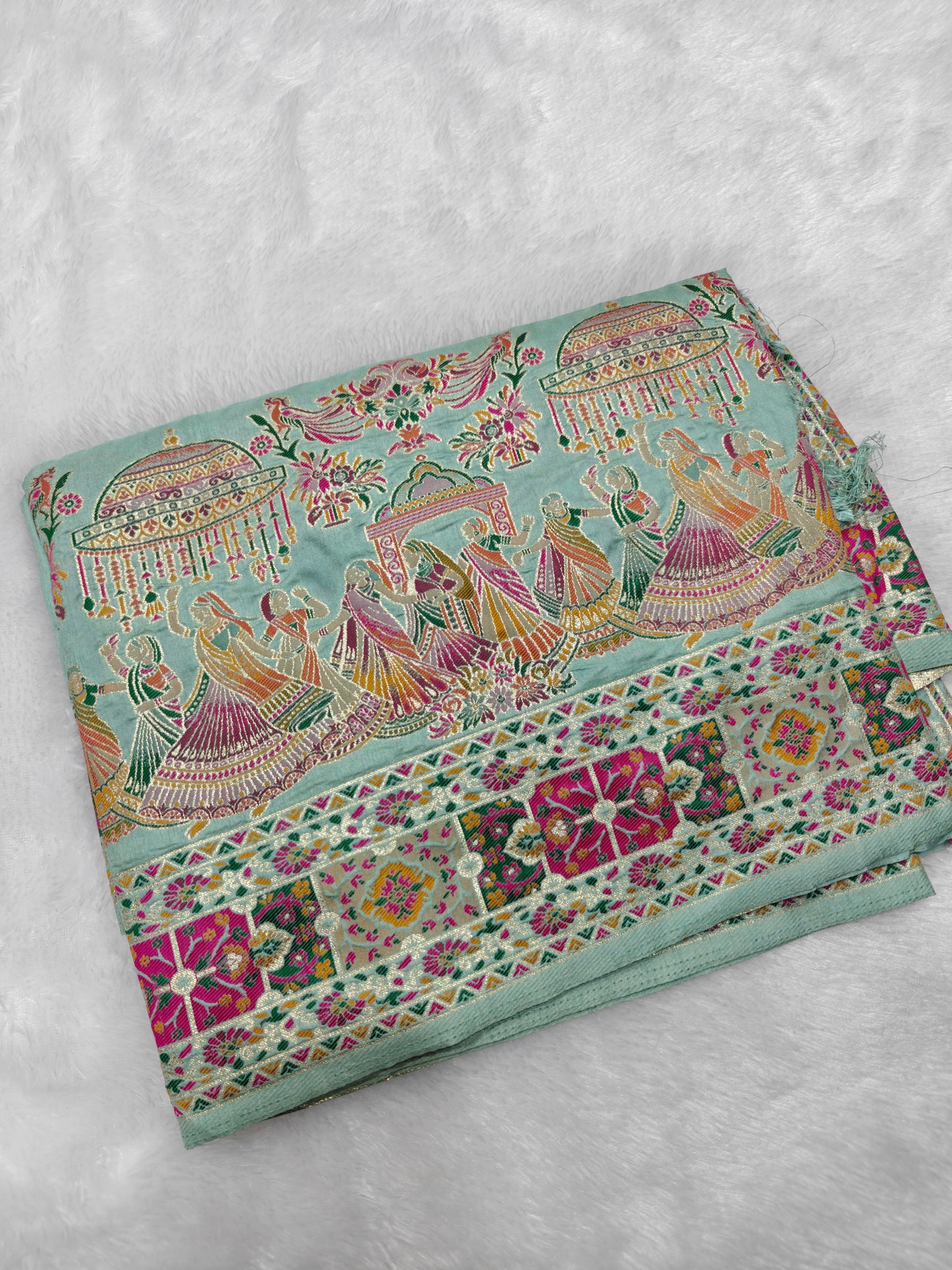Pashmina Semi Silk Self