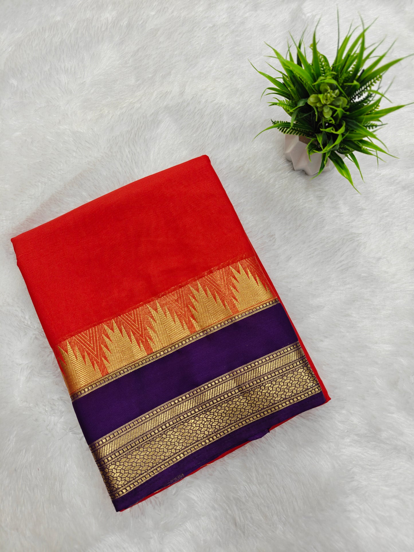 Crape temple border