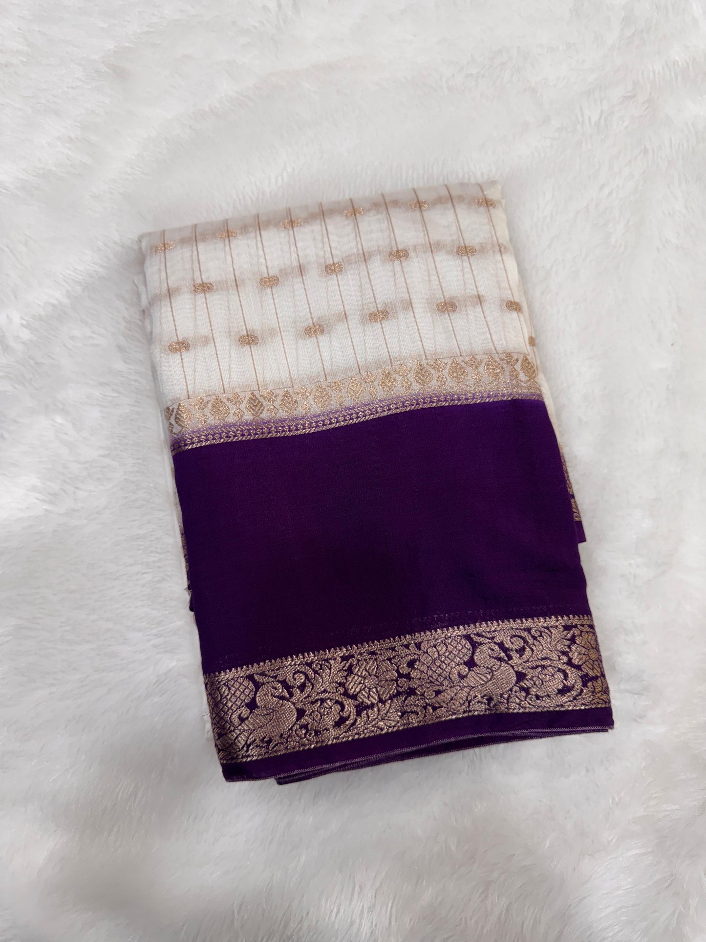Crape bentex with peacock border