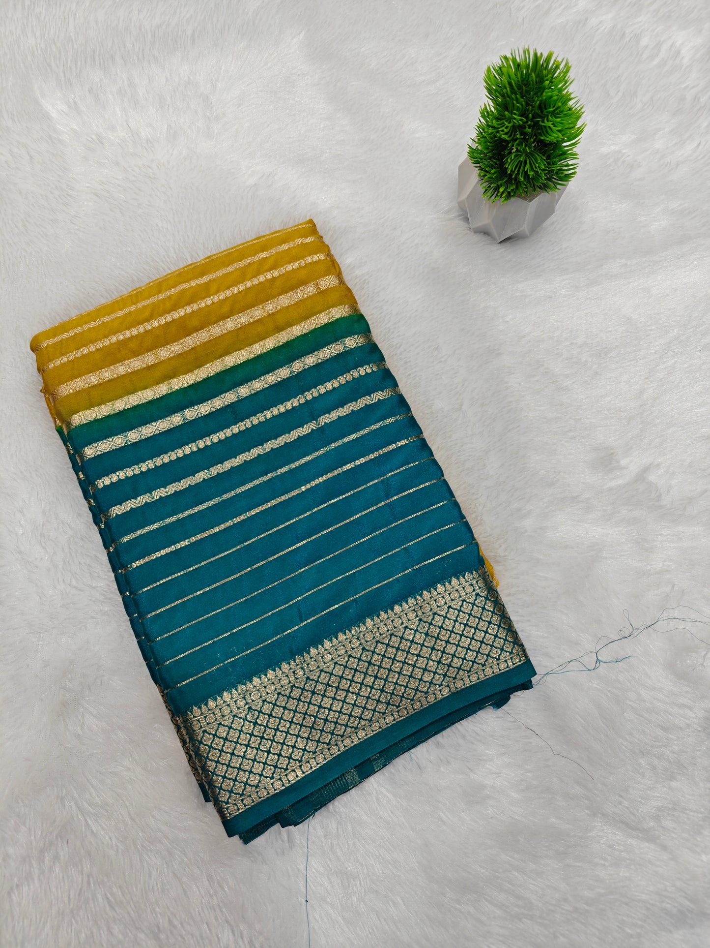 Crepe Stripes Bentex Border
