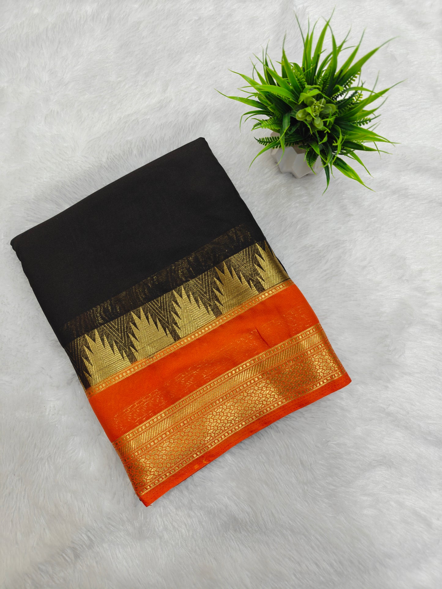 Crape temple border