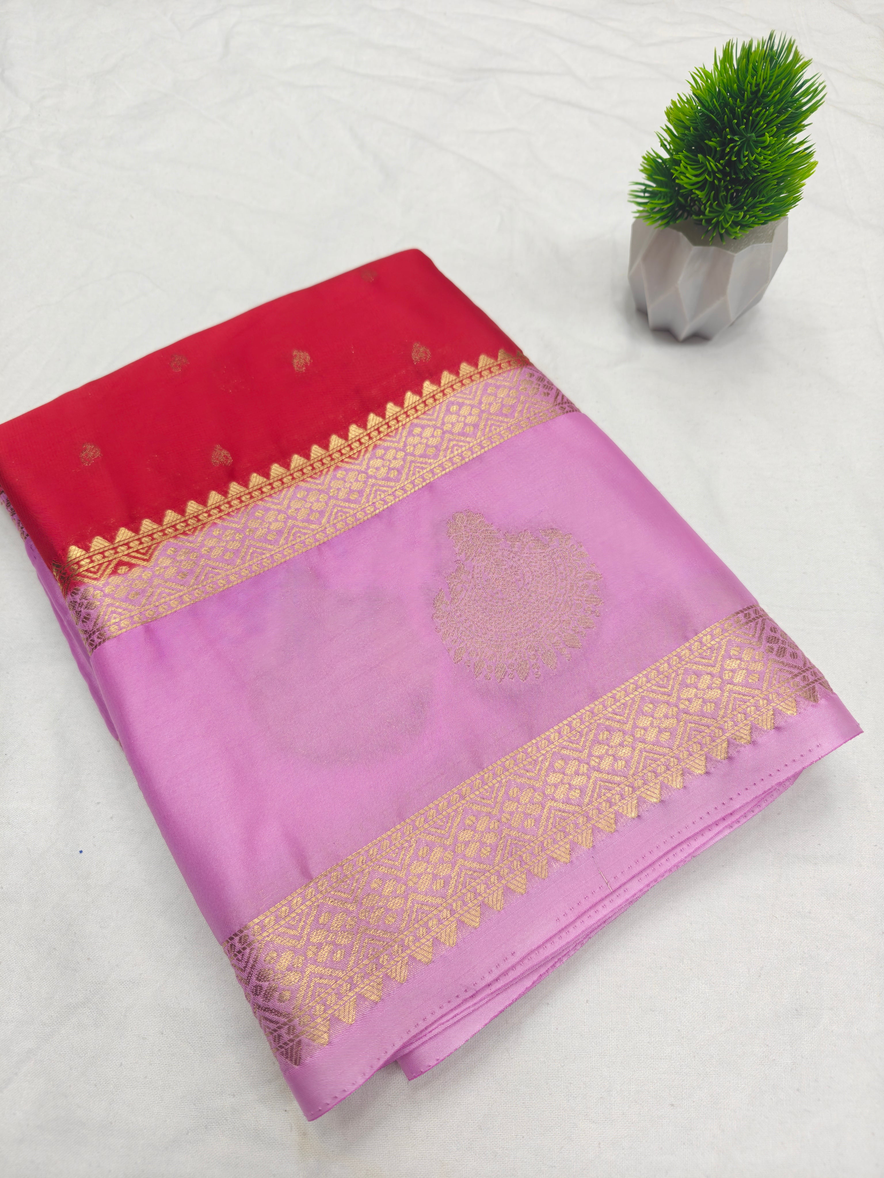Jumka Contrast Rich Pallu