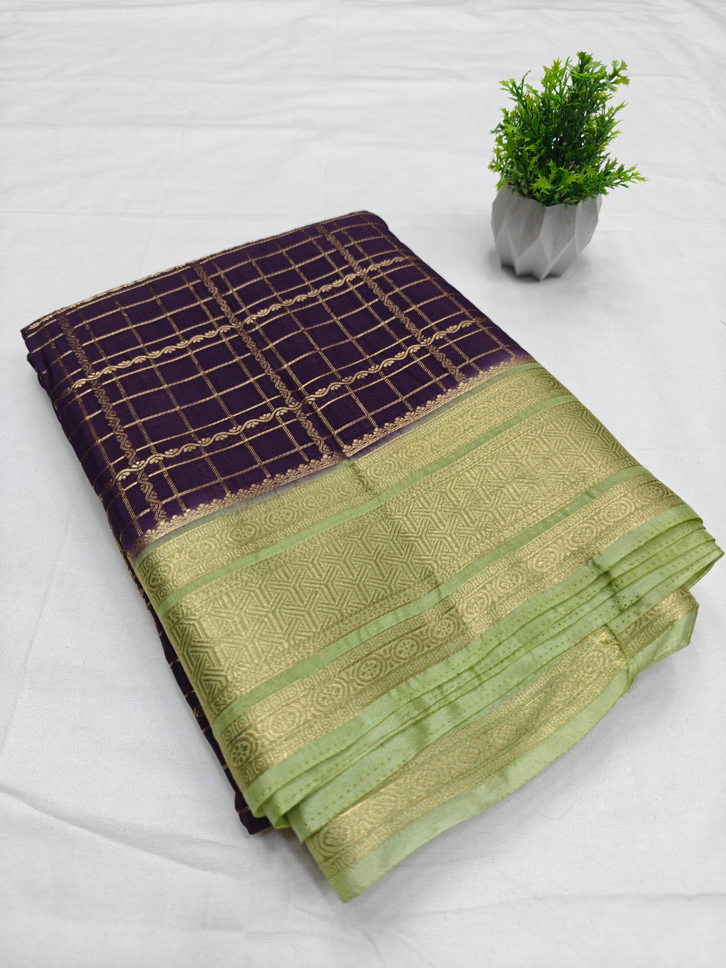 Pure Checks Contrast