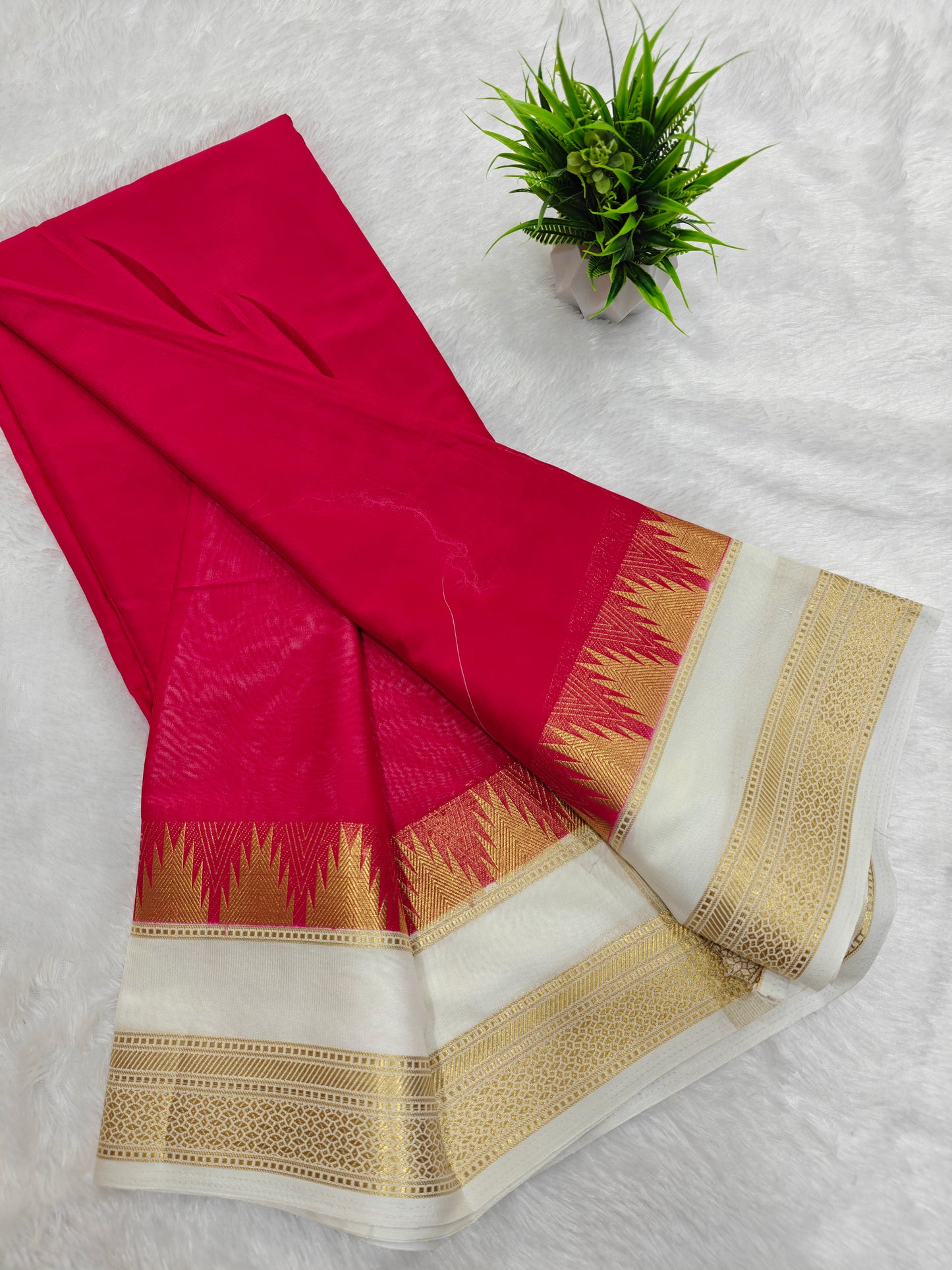 Crape temple border
