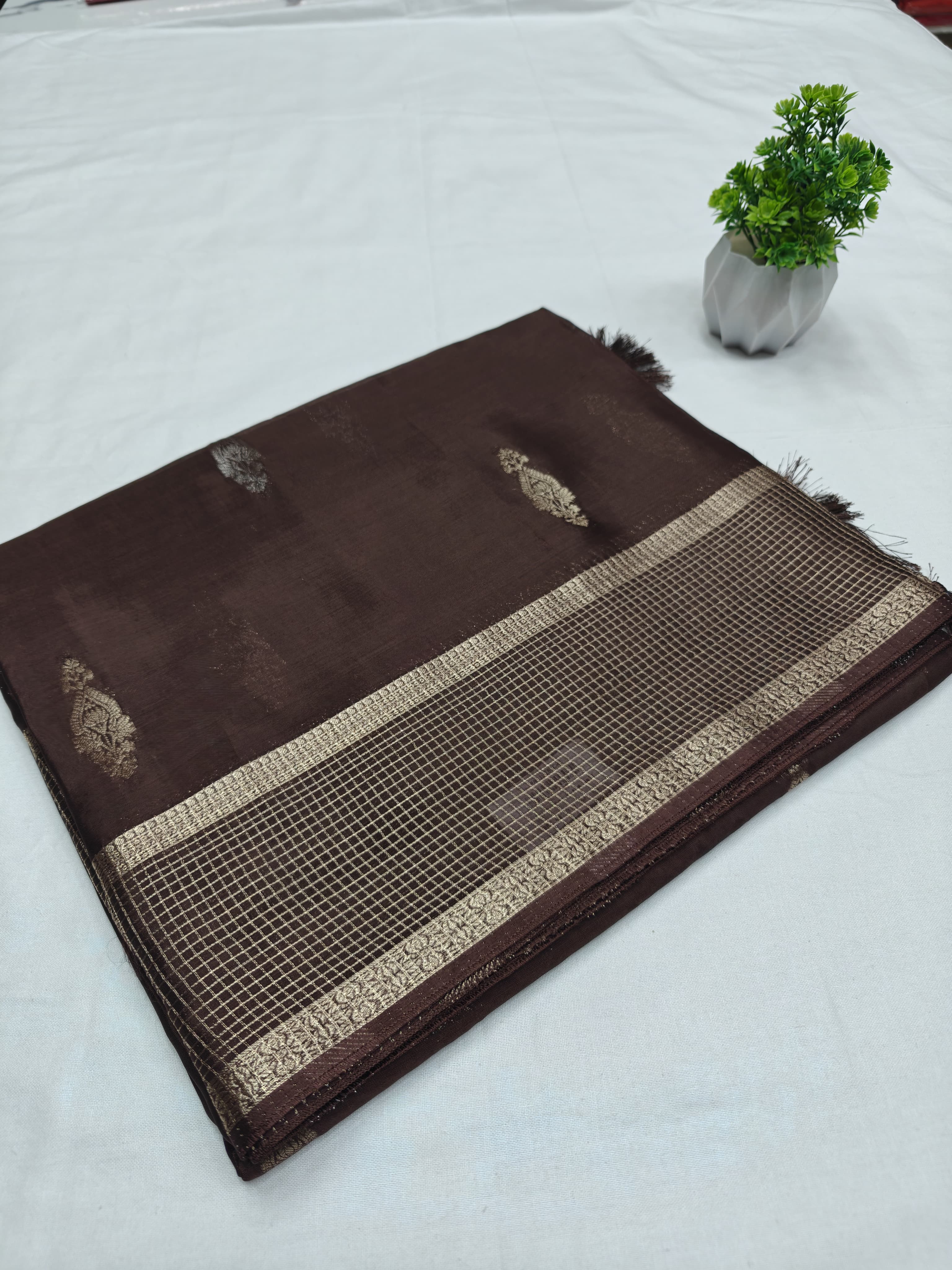 H O Checks Butta Self