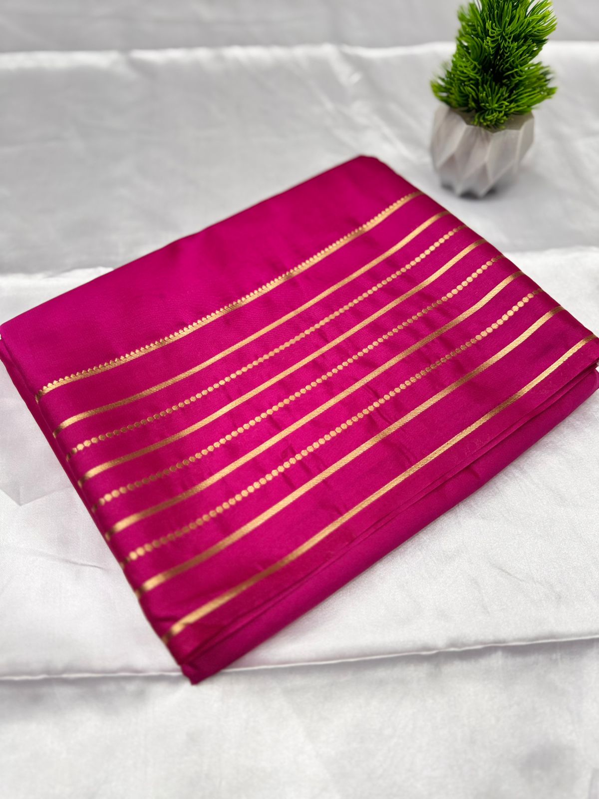 Semi Crepe Lines Border