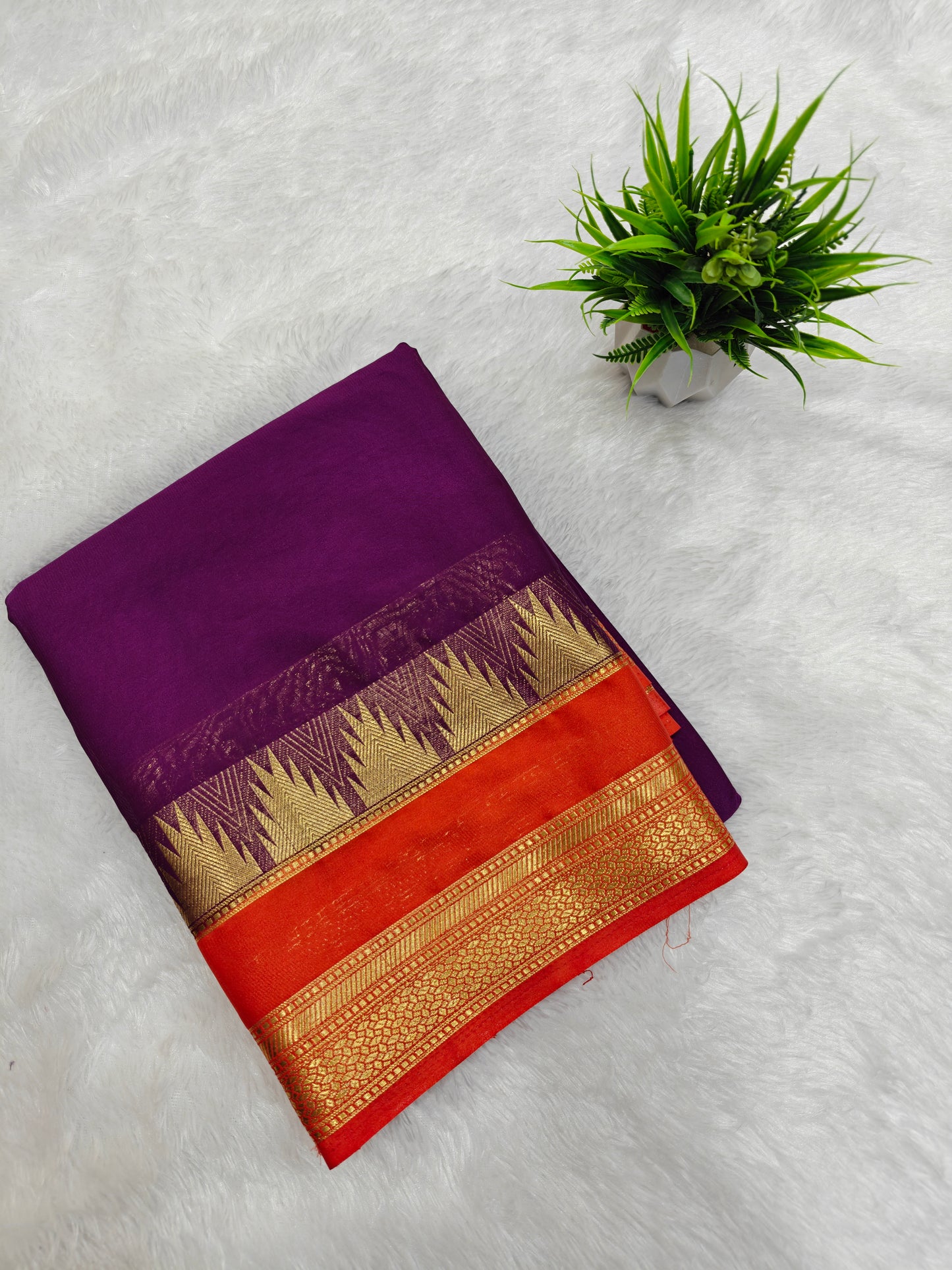 Crape temple border