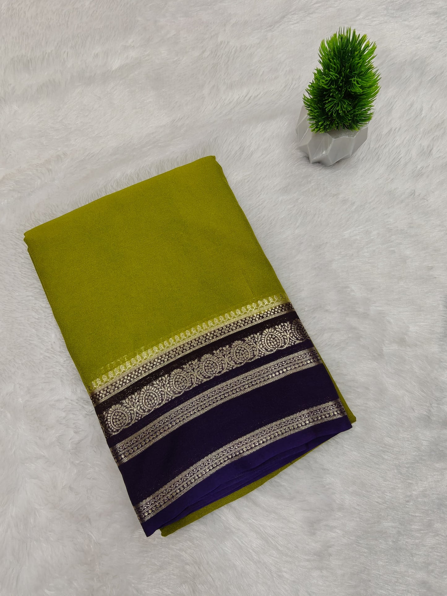 Crepe Plain Bentex and Leaf