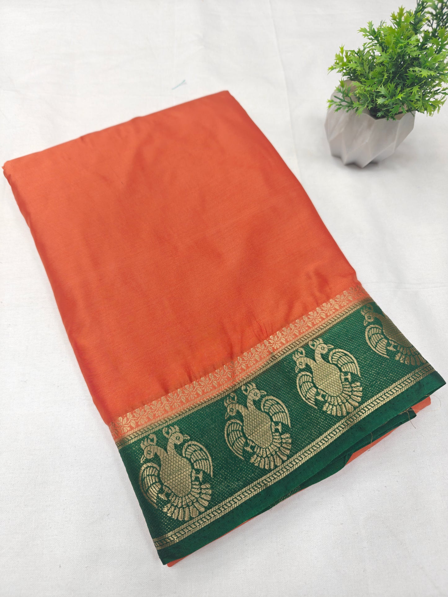 Crepe GandaBerunda Contrast