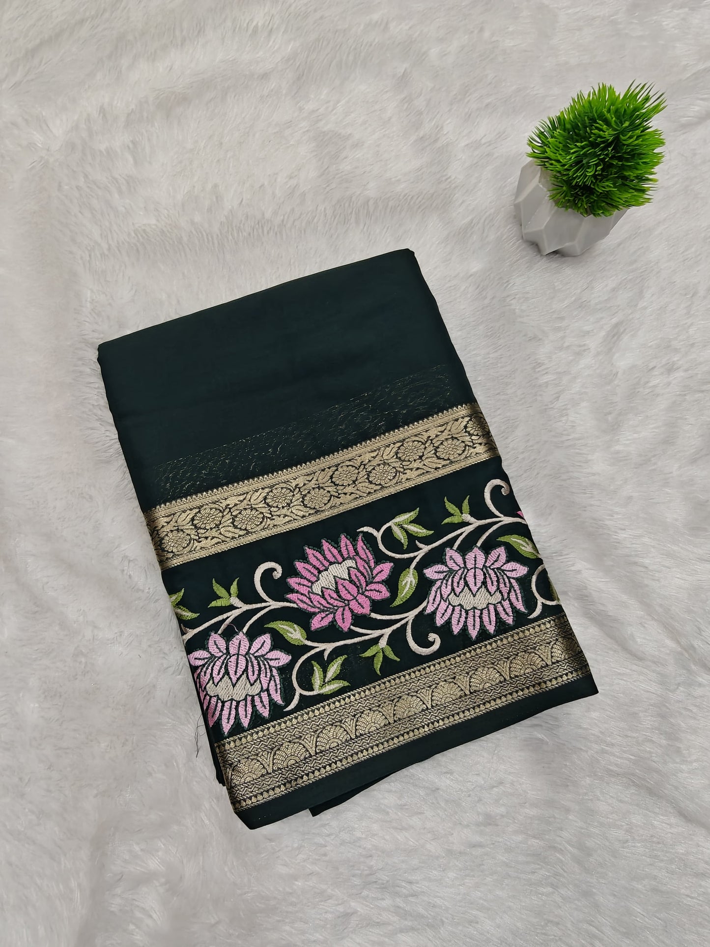 Bentex Crepe Embroidery Saree