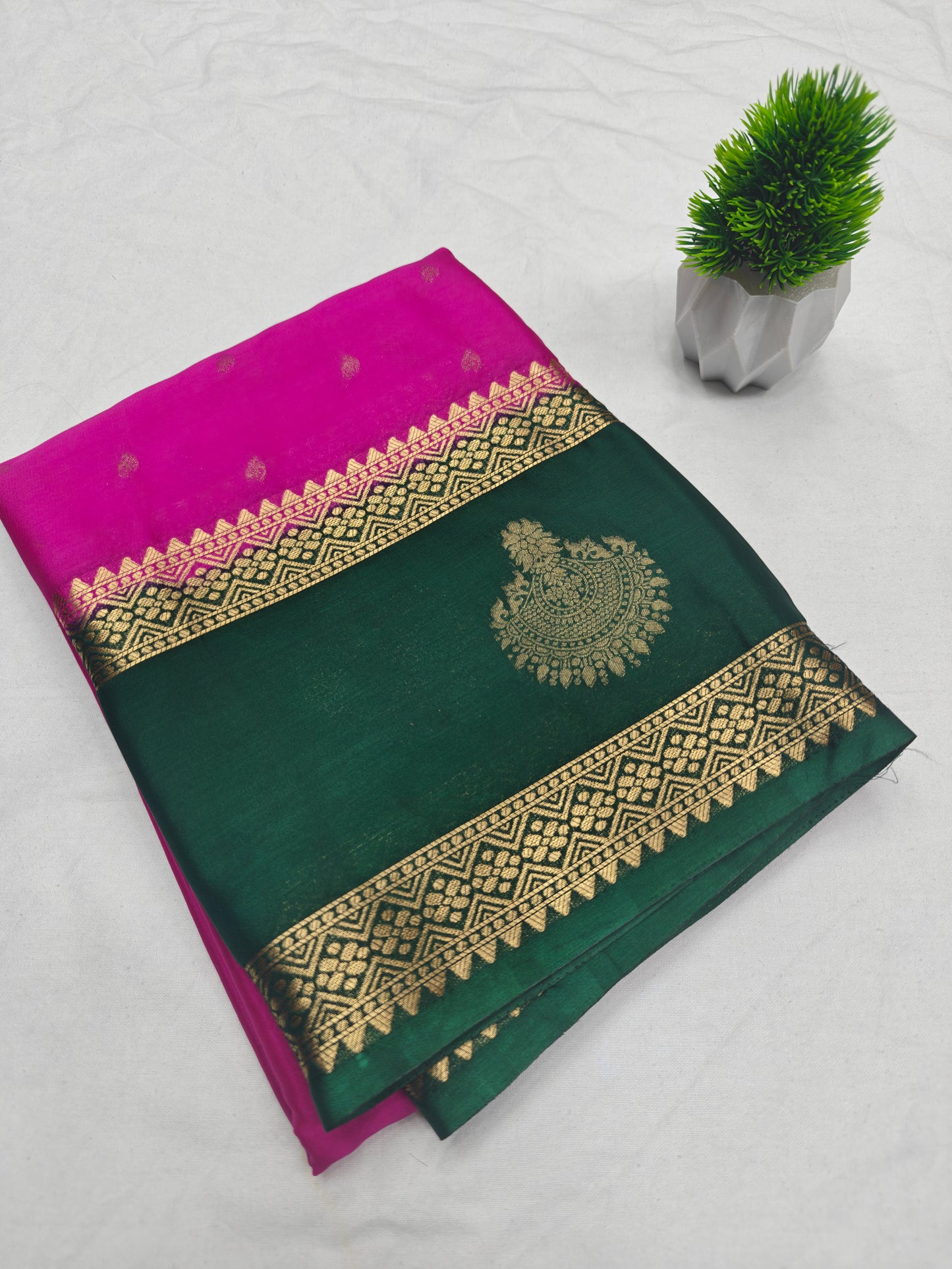 Jumka Contrast Rich Pallu